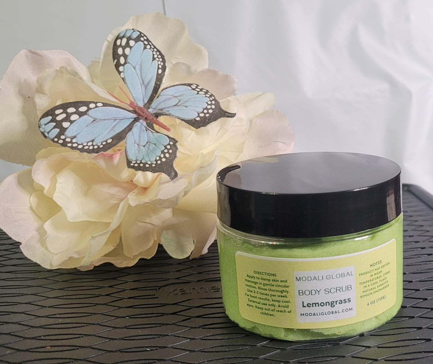 Modali Global Lemongrass Scented 🦋 Body Scrub 4oz