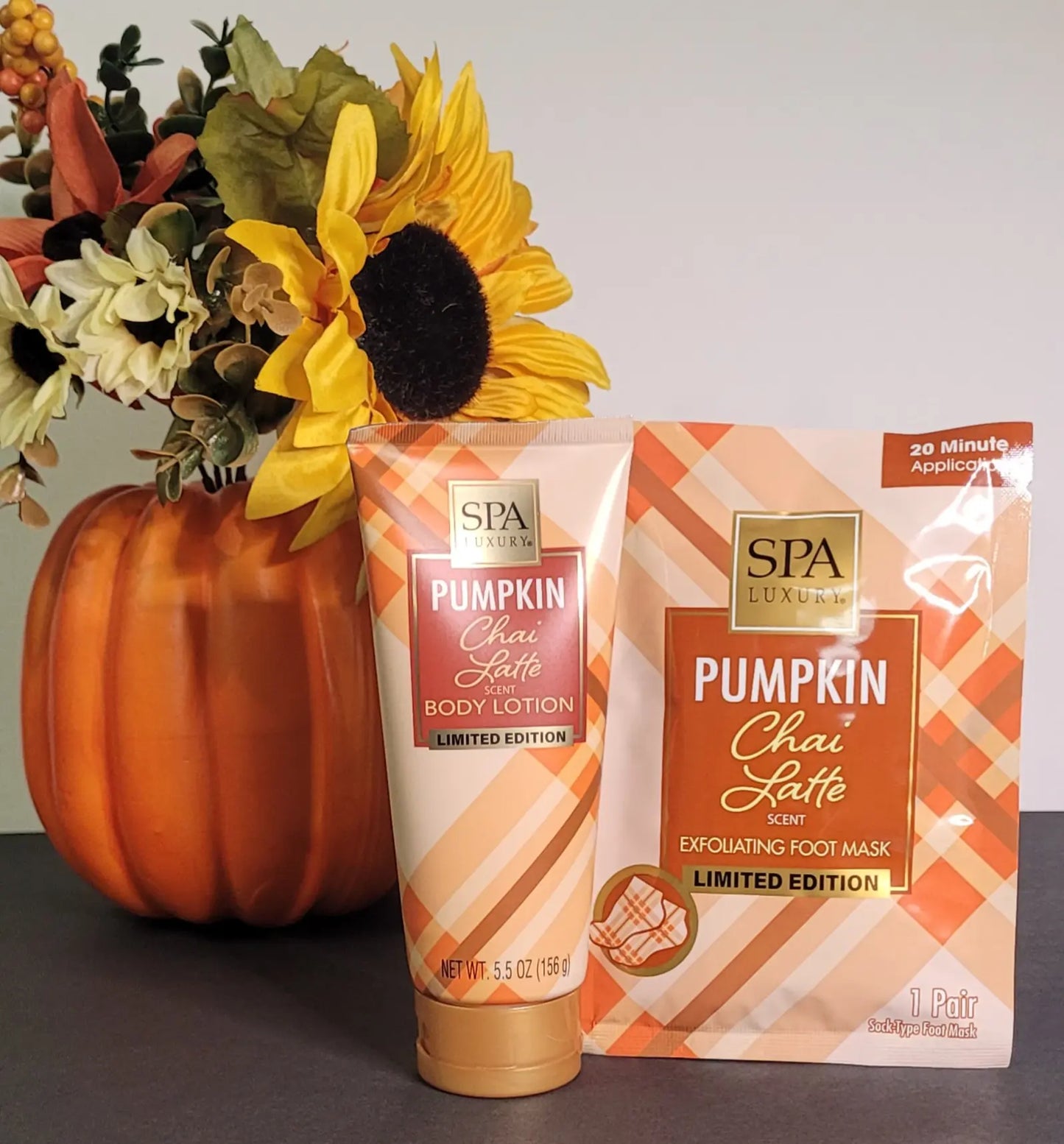Pumpkin Set Chai Latte Scented Body Lotion & Foot Scrub ( 2pc Set )